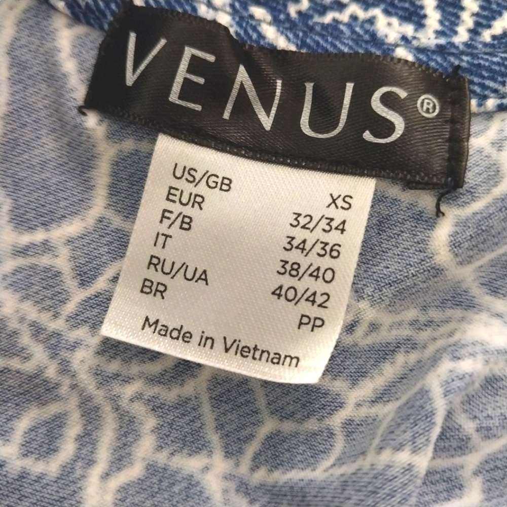 🔵BOGO FREE🔵 Venus Sleeveless Hi Lo Blue White Top w Lace Sz XS - Picture 5 of 5